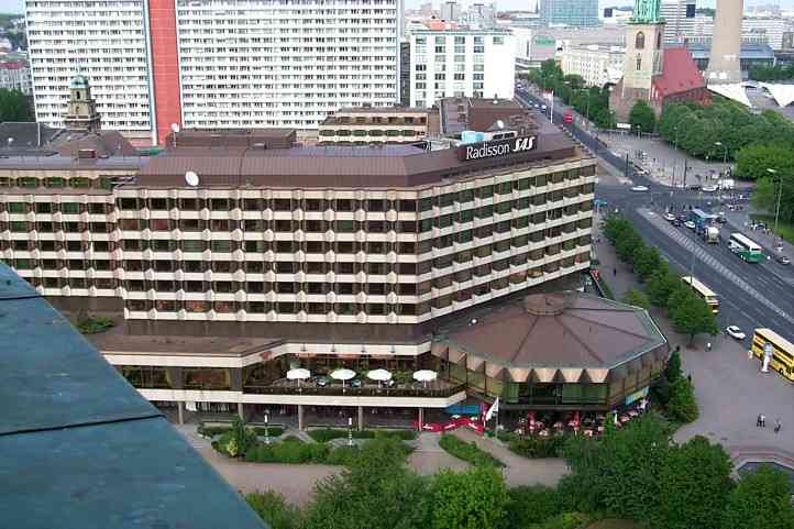 Ehemaliges Palasthotel in Ost-Berlin - Radisson bis ca. 2003.
