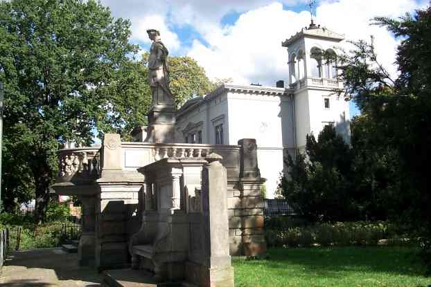 Die 2009 erfolgte Restaurierung des Borussia-Monuments