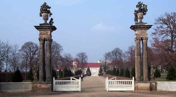 Gartenportal und Schlossparkeingang in Rheinsberg.