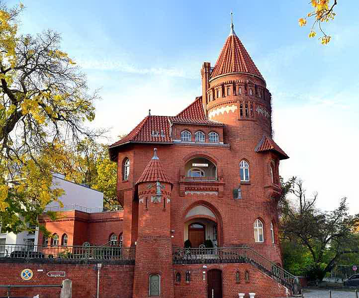 Sixtus-Villa, Schultheißbrauerei in Kreuzberg.