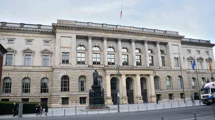 Abgeordnetenhaus von Berlin - gegenüber vom Gropius Bau