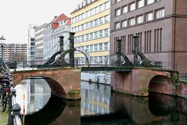 Jungfernbrücke am "Auswärtige Amt"