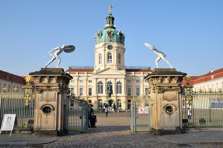 Portal Schloss Charlottenburg - Berlin