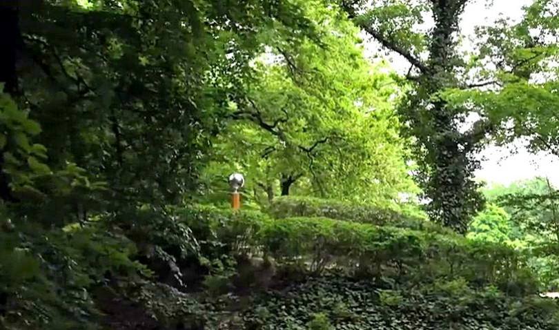 Der Blick zum Kugelberg im Park Branitz.