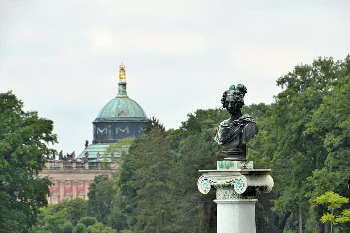 Büste der Königin Elisabeth - Schloss Charlottenhof - Sanssouci.