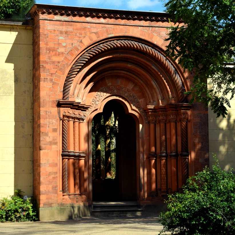 Heilsbronner Portal, Friedenskirche im Marlygarten - Potsdam Sanssouci.