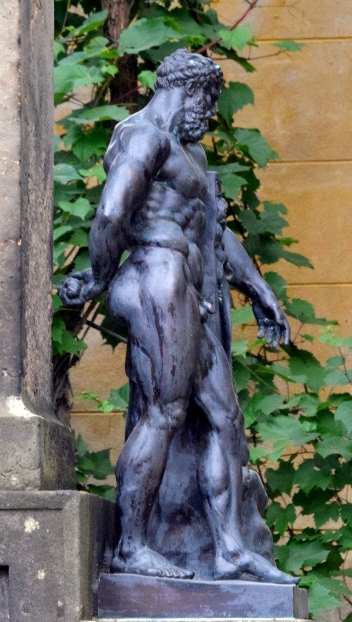 Herkules Farnese - Römische Bäder - Sanssouci.
