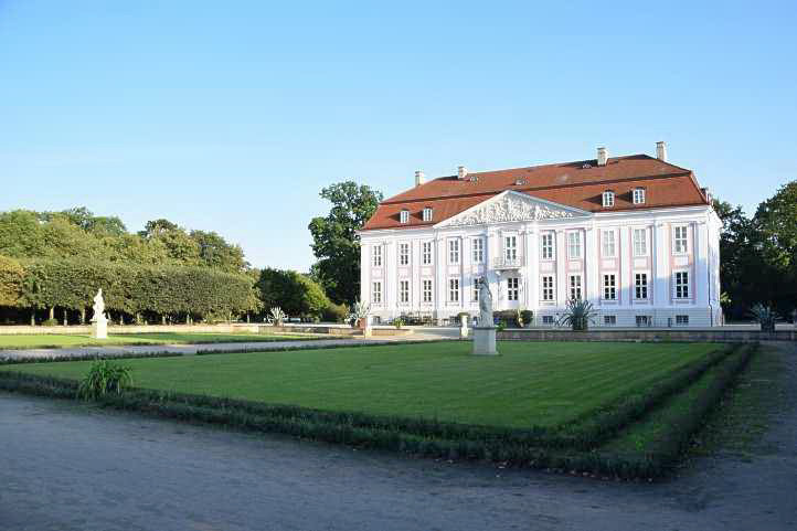 Schloss Friedrichsfelde in Berlin - Rückfront