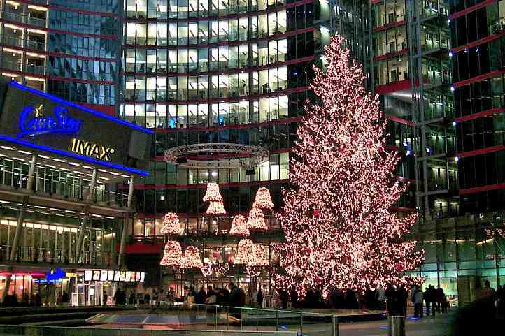 Weihnacht im Sony Center- Berlin.