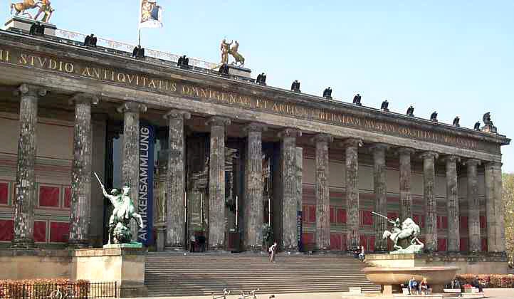 Altes Museum - Granitschale