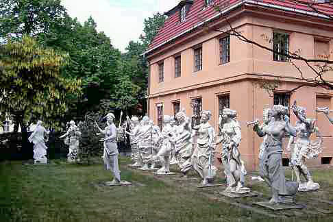 Statuen Orangerie Schloss Charlottenburg
